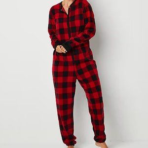 North Pole Trading Co. Buffalo Paid Head-To-Toe Pajamas